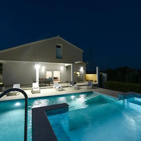 Poolincluded - Holiday Anima Holiday home *